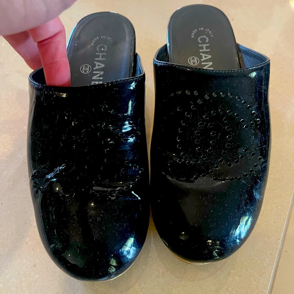 Gently worn CHANEL clogs. Patten leather with cc logo. Size 6